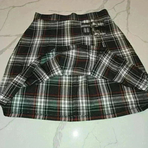 Tracy Evans Y2K 2000s Womens Plaid Pleated Mini Skirt Bkack Red Size 9 - Picture 3 of 7